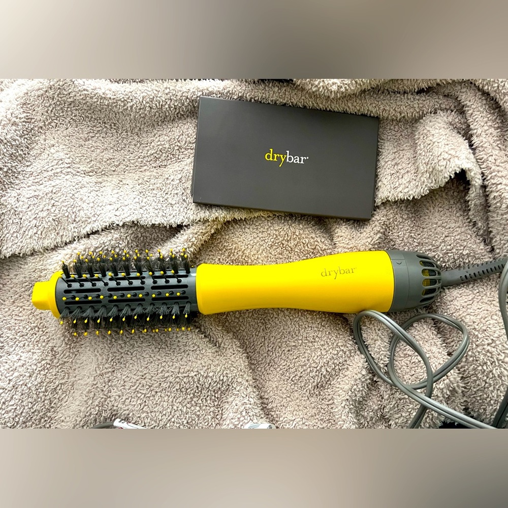 Drybar Half shot Small Round